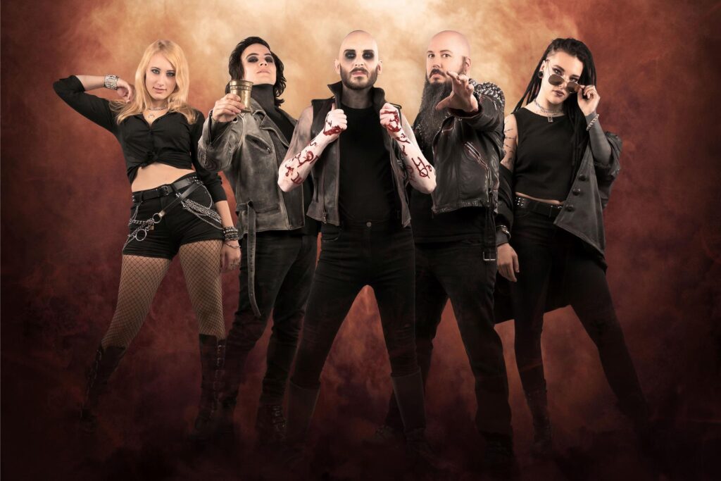 Shuulak ist eine niederländische Metal Band. Ihre Musik ist ein Garant für die unsterbliche Power des Heavy Metals. Start ist am Freitag um 20.30 Uhr.