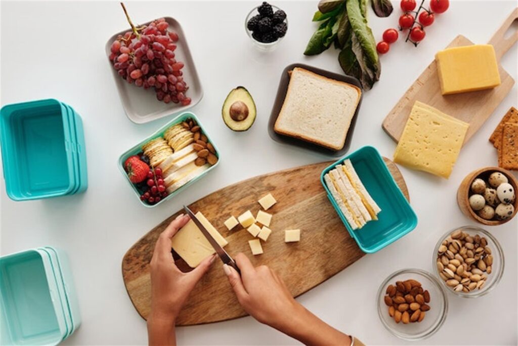 butterbrotdosen werden vorbereitet butterbrotdosen werden vorbereitet