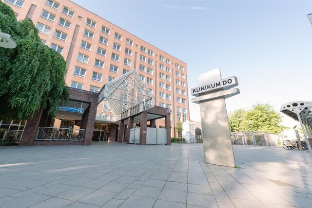 Das Klinikum Dortmund von außen.