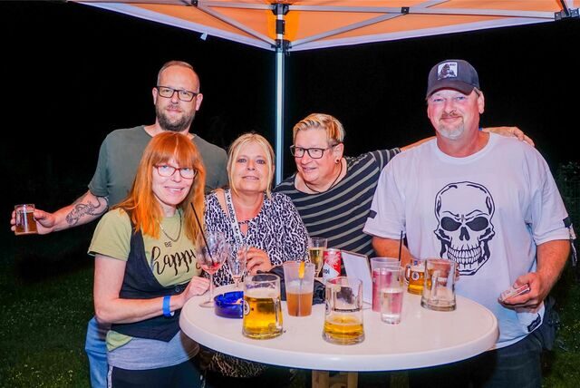 Gäste der Schlagerparty des FC Leusberg in Recklinghausen