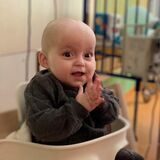 Der einjährige Metehan in der Dortmunder Kinderklinik: Der Junge leidet an Leukämie und braucht dringend einen Stammzellenspender.