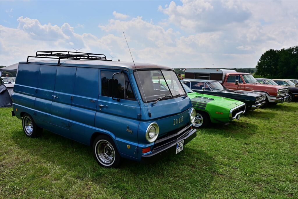 Die Mopar Nationals 2023, Deutschlands größtes Treffen für Dodge, Plymouth und Chrysler Fahrzeuge bis Baujahr 1979 finden an diesem Wochenende am Bikertreff Vogel in Marl statt.
