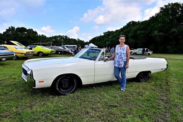 Tanja Stelzner aus Haltern kam mit ihrem Chrysler 300 nach Marl zum Biker Treff Vogel.