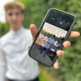 Noah Zander macht seine Ausbildung bei der Sparkasse Vest in Dorsten und macht in seiner Freizeit erfolgreich Musik.
