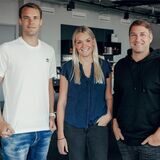 Manuel Neuer (links) hat ein Food-Startup in Dorsten gegründet. Mit dabei: Julia Schlotmann-Honsel (Mitte, Mitglied im Aufsichtsrat) und Jan Driessen (rechts, Mitgründer).
