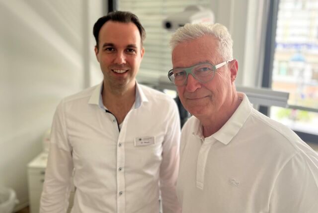 Übergabe im Augenzentrum Dortmund: Jürgen Harde (r.) geht in den Ruhestand, Dr. Adrian Weyer übernimmt.
