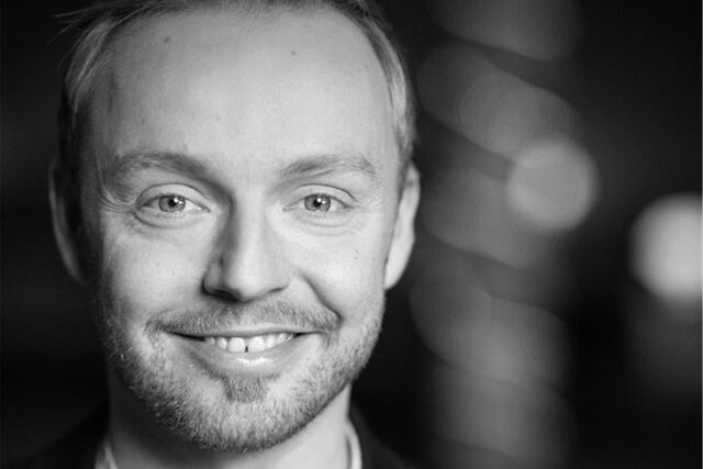 Michael Höfken lädt Jungs zu einem Gratis-Tanzkurs ein.