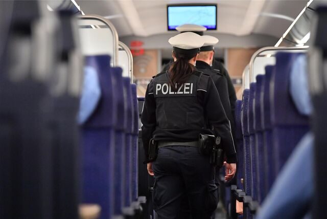 Bundespolizisten waren in dem ICE unterwegs und konnten den 24-Jährigen stellen.