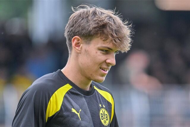 Julian Hettwer blickt nach vorne.