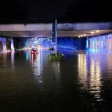 Die nach einem Unwetter überflutete Brücke an der Theodor-Körner-Straße in Recklinghausen.
