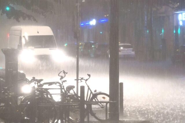 Herbert Andrä kommt mit dieser Tauchpumpe seit Jahrzehnten ganz gut zurecht. In der Nacht auf den 23.6.2023 pumpte er mit ihr das Wasser aus dem Haus.