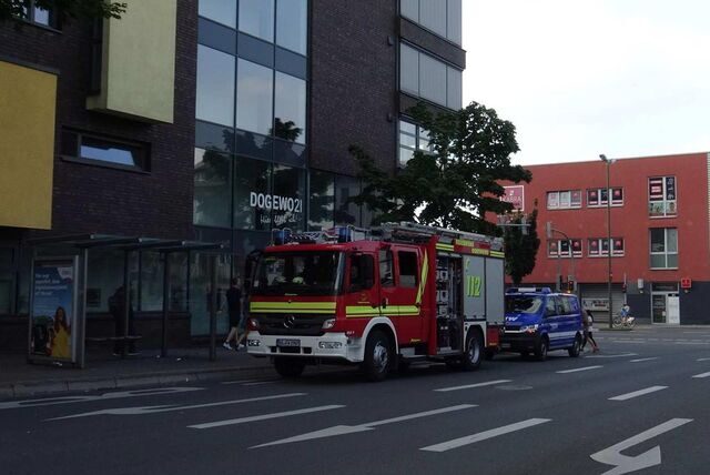 Die Feuerwehr ist am Sonntag (20.8.) gegen 16 Uhr zu einem Einsatz an der Rheinischen Straße ausgerückt.