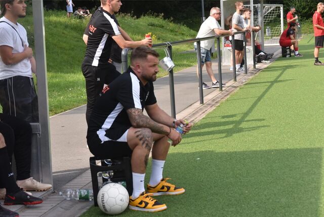 Spieler von A-Kreisligist SW Meckinghoven, die von David Krück trainiert werden, wurden im Gastspiel beim SV Hochlar 28 bestohlen.