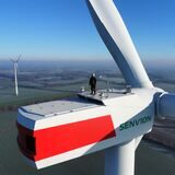 Marco Thiel, Servicetechniker für Windkraftanlagen, auf einem Windrad