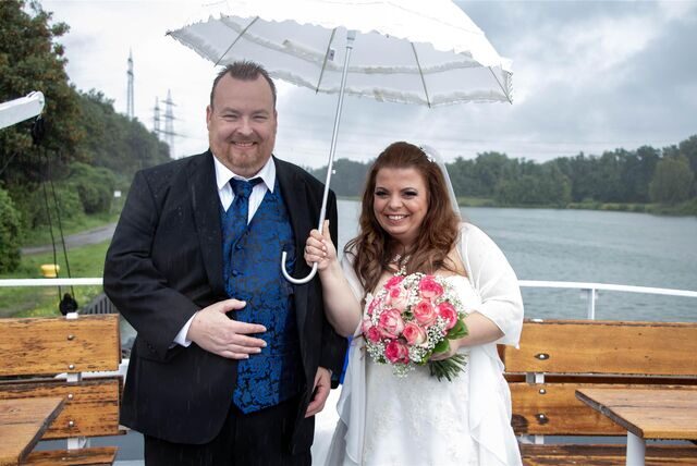 Maria Teresa Buonaurio-Maleck und Torben Maleck haben sich auf dem Fahrtgastschiff Santa Monika II getraut.