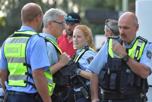 Spielabbrüche und Gewalt im Amateurfußball haben den Fußballkreis Beckum zum Handeln getrieben. Der Kreis sagt nach einem Polizeieinsatz einen ganzen Spieltag ab.