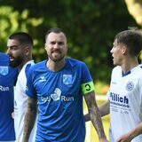 Kevin Großkreutz (2.v.r.) fällt gegen den SV Sodingen aus.
