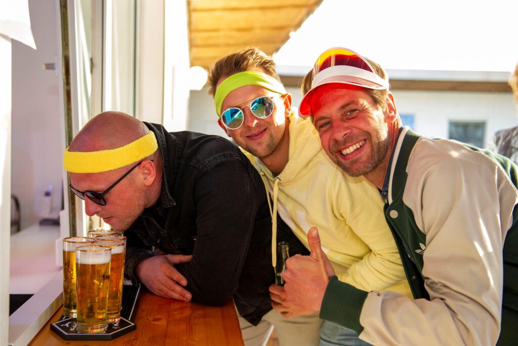 Drei Männer und drei bier Drei Männer und drei bier