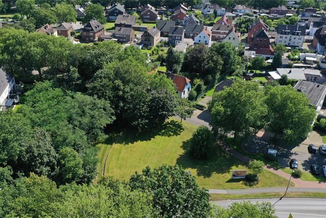 Die Flüchtlingsunterkunft auf der Fläche an der Halterner Straße soll gebaut werden. Das hat der Rat gegen die Stimmen von AfD und FDP beschlossen.