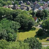 Die Flüchtlingsunterkunft auf der Fläche an der Halterner Straße soll gebaut werden. Das hat der Rat gegen die Stimmen von AfD und FDP beschlossen.