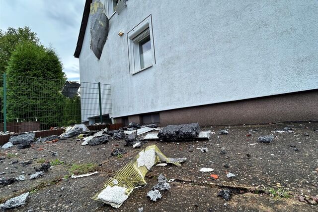 Die Bewohner des Hauses an der Wittener Straße bekamen einen ordentlichen Schreck, als der Blitz gegen 9.50 Uhr einschlug.