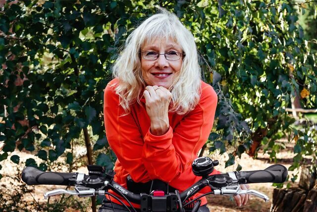 Die Dortmunderin Anke Ulke ärgert sich über die neue Preis- und Ticketgestaltung in den Freibädern der Sportwelt.
