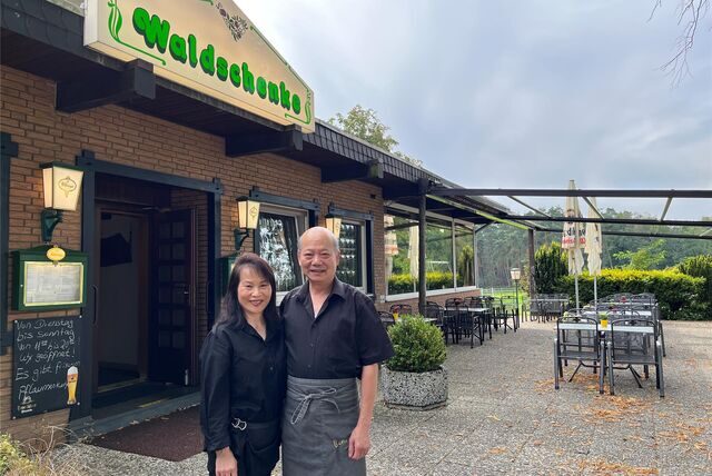 Die Waldschenke schreibt sich bewusst mit „e“ statt mit „ä“. Denn die frühere Wirtin, Tante Klara, wies niemanden ab, wenn er Hunger oder Durst hatte. Milch oder Brot gab es auch mal geschenkt.