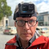 Machte den Selbsttest: Redakteur Georg Thanscheidt startete am Hansaplatz Richtung Süden – mit Kamera auf dem Kopf. Später legte er noch den Fahrrad-Airbag Hövding an.