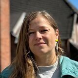 Jana Golombek ist eine der Kuratorinnen der Ausstellungswerkstatt „Das ist kolonial“ auf Zeche Zollern. Gerade stehen sie und ihre Kolleginnen im Zentrum eines rechten Shitstorms, weil sie weiße Besucher bitten, die Räume samstags für ein paar Stunden nicht zu betreten.