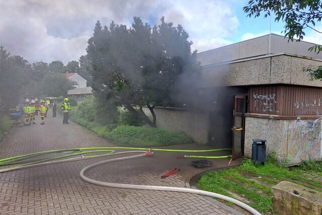 Die Marler Feuerwehr rückte am Freitagabend zu einem Einsatz an der Dreifachsporthalle in Drewer aus.