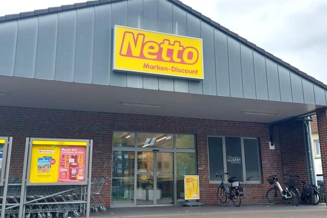 Frontansicht der Netto-Filiale auf der Rekumer Straße in Haltern.