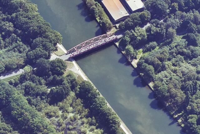 Die Brücke über den Rhein-Herne-Kanal am Westring: Hier soll eigentlich ein Geh- und Radweg hin, wenn sie neu gebaut wird. Das steht bald an, weil der Kanal verbreitert wird. Aber der Neubau wird wohl dem alten Bau entsprechen.