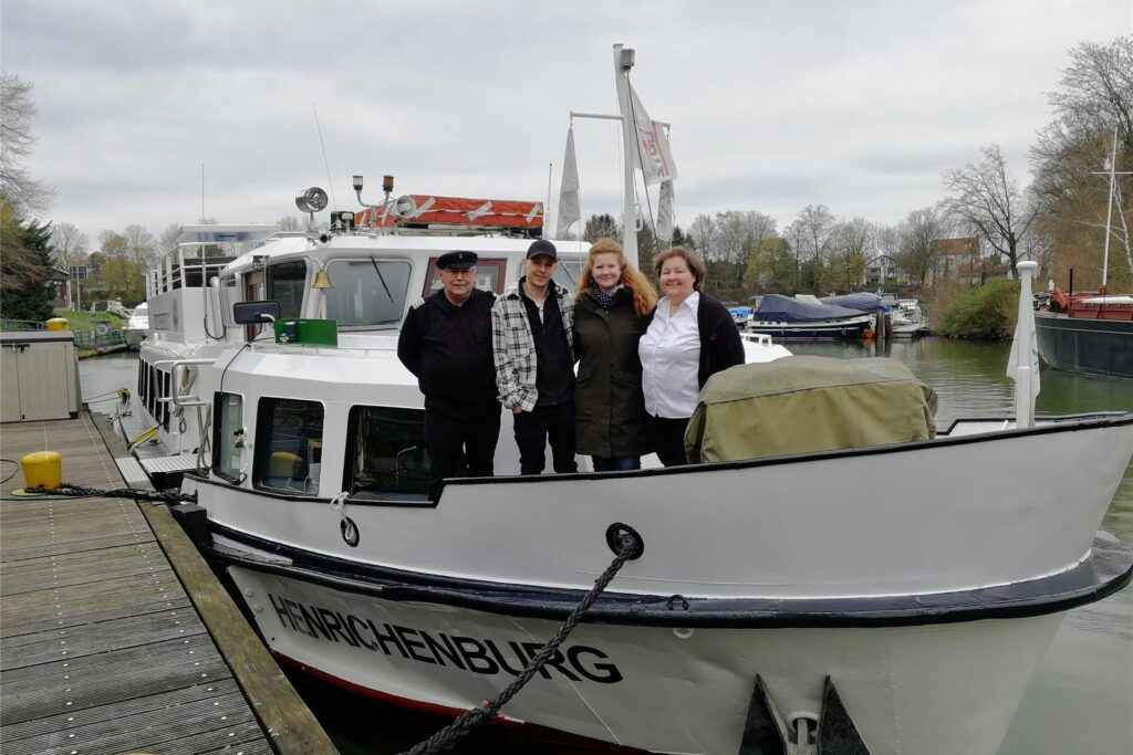 Familie Kracke auf dem Ausflugsschiff Familie Kracke auf dem Ausflugsschiff