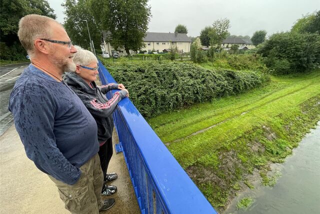 Reiner und Barbara März wohnen in der Barbarasiedlung in Ickern und sind mehrfach vom Unwetter geschädigt worden. Sie bringen das in Verbindung zum Emscherumbau und bekommen dafür auch Recht. Nun meldete Reiner März beim  Deutschen Nachhaltigkeitspreis Bedenken an.
