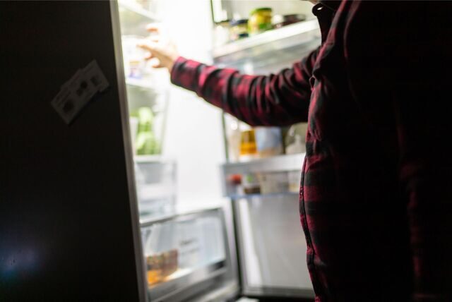 Nach einem blutigen Streit um einen leeren Kühlschrank in einer Wohngemeinschaft in Recklinghausen hat das Bochumer Schwurgericht einen Ex-Bewohner verurteilt. (Symbolbild)
