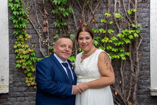 Nadine (geborene Mager) Alexander-Mager und Thorsten Alexander waren zunächst Arbeitskollegen, dann ein Paar. Nun wurden sie am Hof Schulte-Rauxel ein Ehepaar.