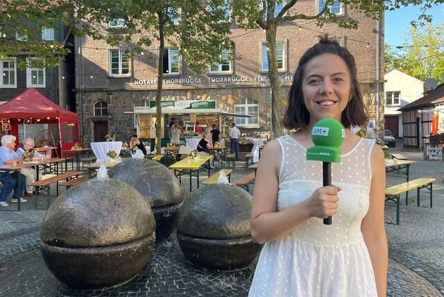 Redakteurin Jennifer Wachter steht auf Tigg-Platz in Datteln.