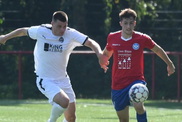 Bezirksligist FC Castrop-Rauxel feierte durch ein 4:0 (1:0) gegen CSV Linden den zweiten Saisonsieg im fünften Spiel.