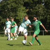 Kapitän Timo Siekirka (v.l.) entführte mit Eintracht Waltrop einen Punkt aus Bossendorf.