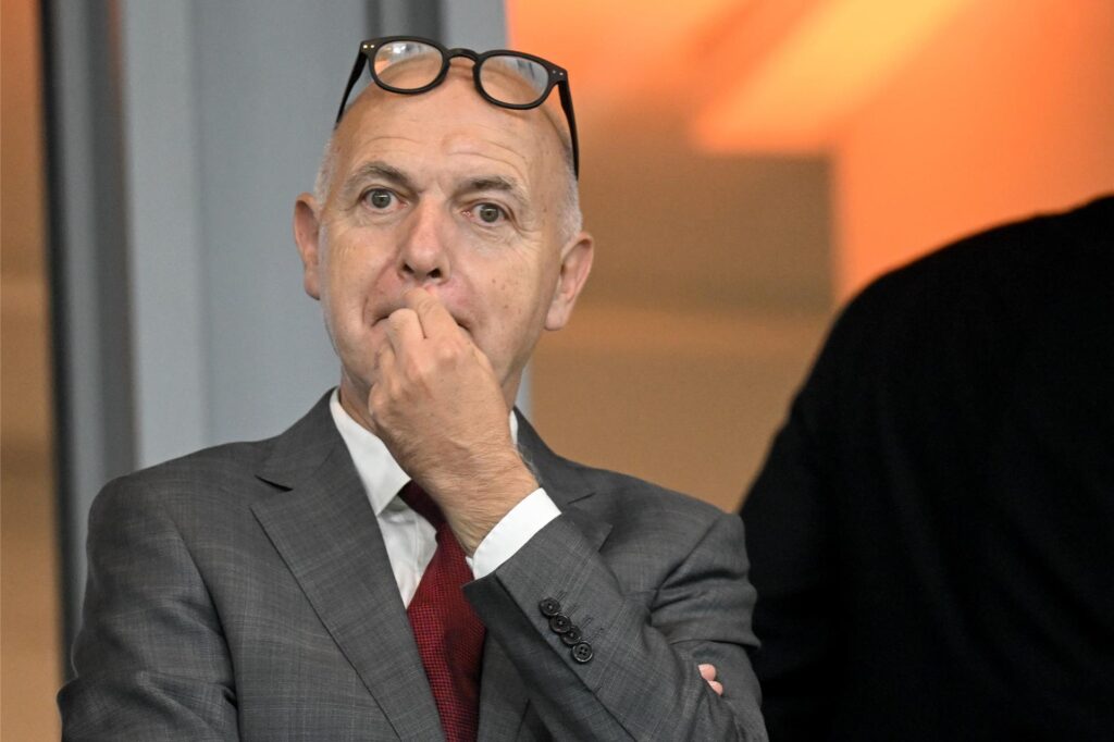 DFB-Präsident Bernd Neuendorf konterte die Aussagen von Hans-Joachim Watzke. DFB-Präsident Bernd Neuendorf konterte die Aussagen von Hans-Joachim Watzke.