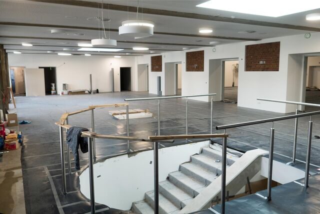So sah es im Inneren der Stadthalle während der Sanierungsarbeiten aus.