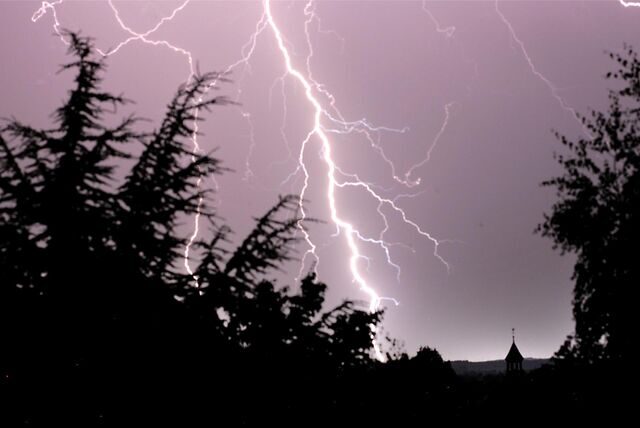 Vor einer Wetterlage mit hohem Unwetterpotenzial warnt der Deutsche Wetterdienst in Dorsten, Schermbeck, Raesfeld und Kirchhellen.