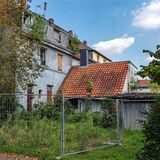 Ein leerstehendes Haus an der Ecke Mühlenrottstraße/Mittelstraße in Datteln.