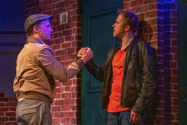 Eddie (Bastian Kohn) und Mickey (Alexander Mikliss) sind die „Blutsbrüder“ im gleichnamigen Musical von Willy Russell.