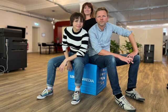 In dieser Folge des PottCAS halten Sie Moderatorin Nora Varga (v.l.), Redakteurin Ronny von Wangenheim und Chefreporter Tobias Weckenbrock auf dem Laufenden.