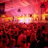 Oktoberfest im Festzelt auf dem Saatbruch