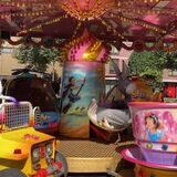 Ein Kinderkarussell auf der Kirmes in Oer-Erkenschwick.
