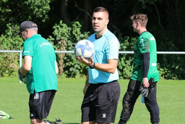 Schiedsrichter Miljan Miljkovic von der Hammer SpVg hat am Sonntag dem SV Bausenhagen und GS Cappenberg den fünften Spielerwechsel verweigert.