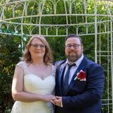 Janine (geborene Sieverding) und Andreas Zeller haben sich auf dem Hof Schulte-Rauxel das Ja-Wort gegeben.