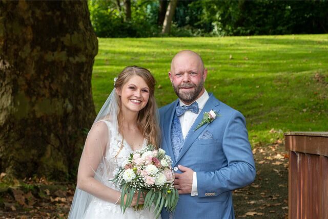 Yvonne und Michael haben auf dem Standesamt am Haus Goldschmieding geheiratet.